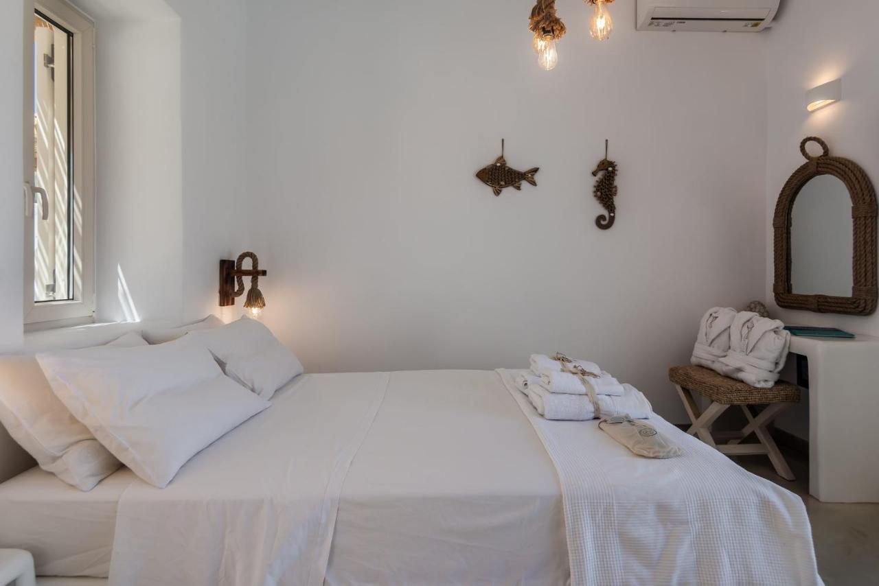 Geomilos Deluxe Rooms Triovasalos Exterior photo