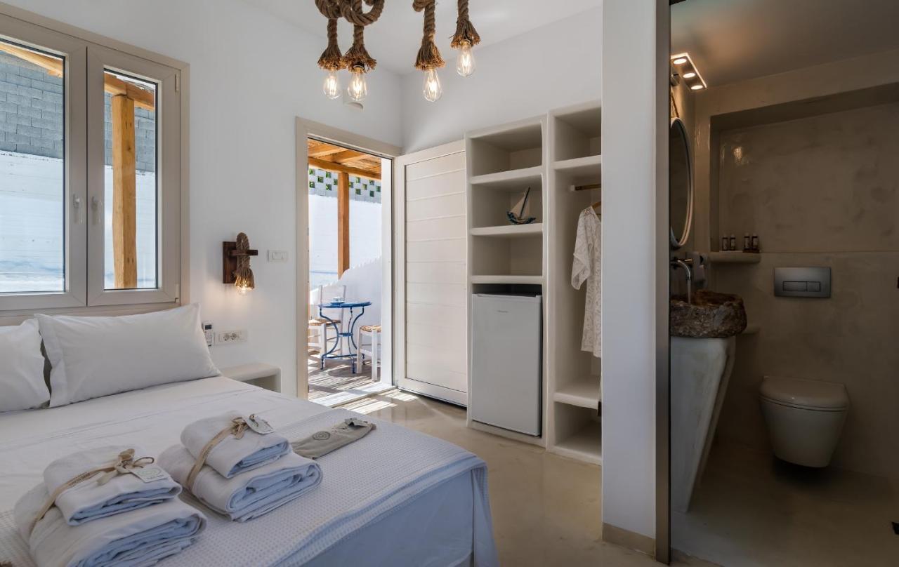 Geomilos Deluxe Rooms Triovasalos Exterior photo