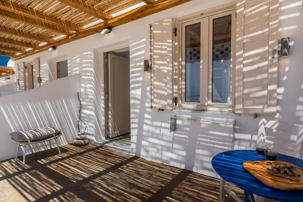 Geomilos Deluxe Rooms Triovasalos Exterior photo