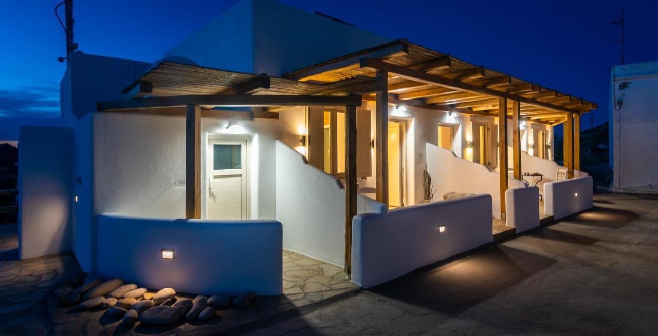 Geomilos Deluxe Rooms Triovasalos Exterior photo