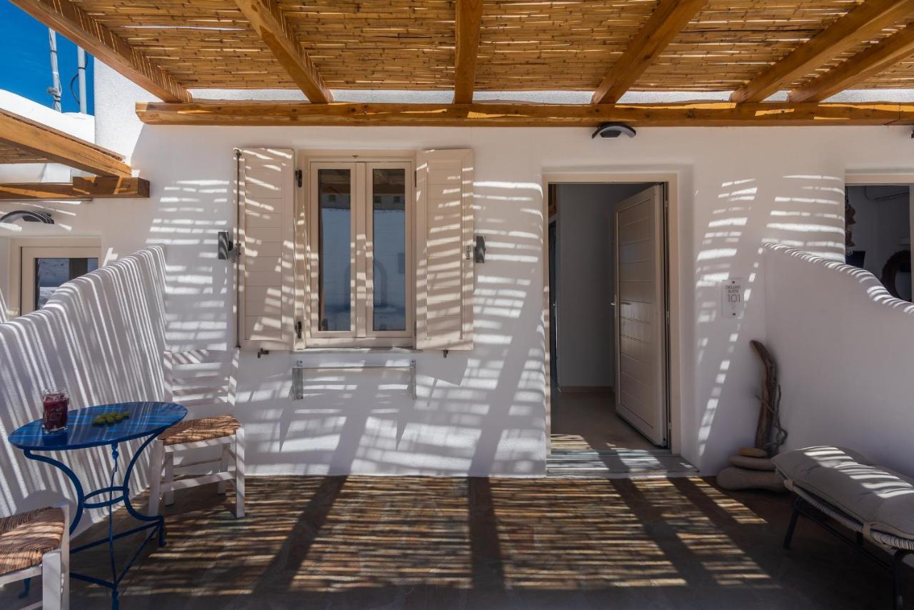 Geomilos Deluxe Rooms Triovasalos Exterior photo