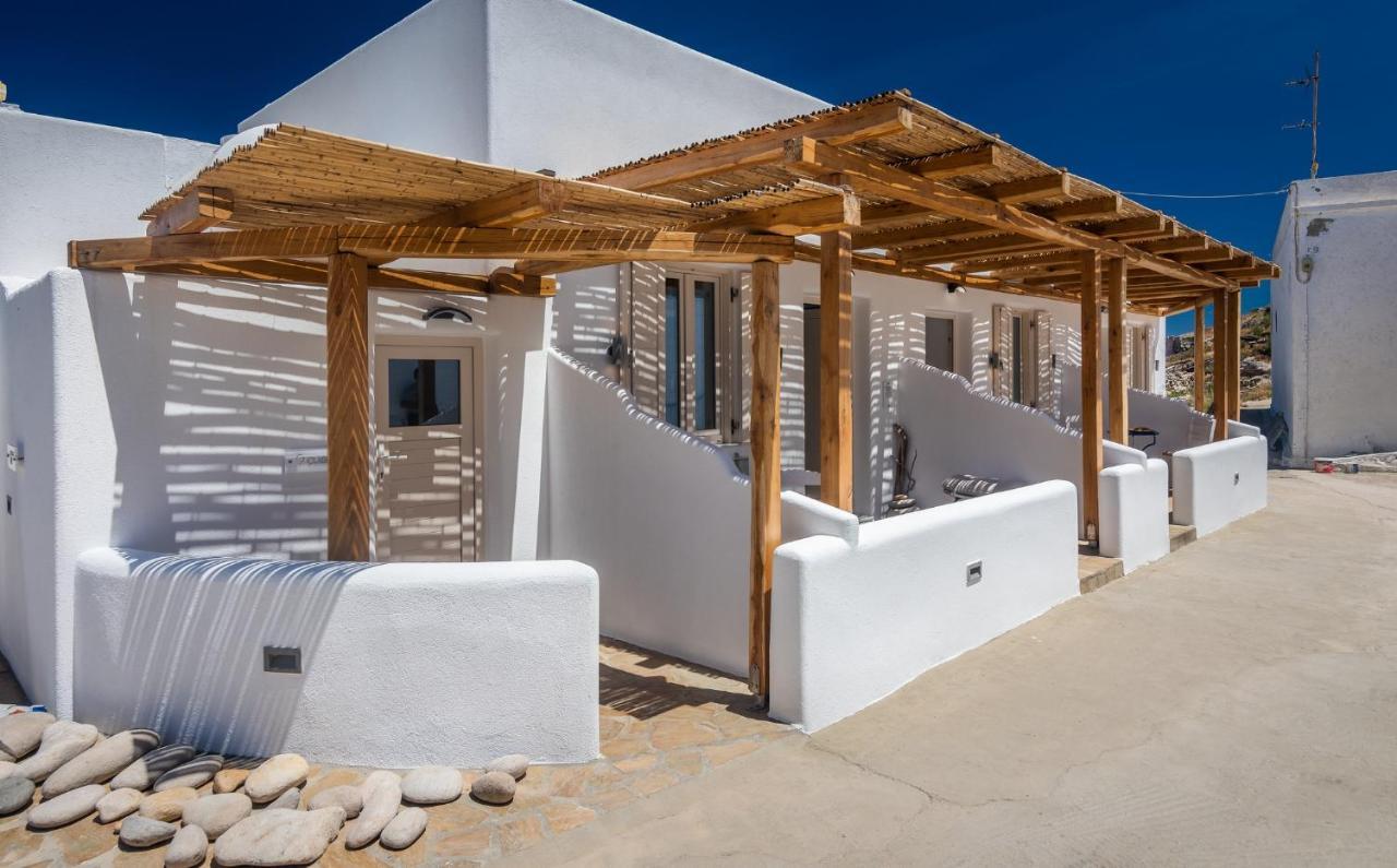 Geomilos Deluxe Rooms Triovasalos Exterior photo