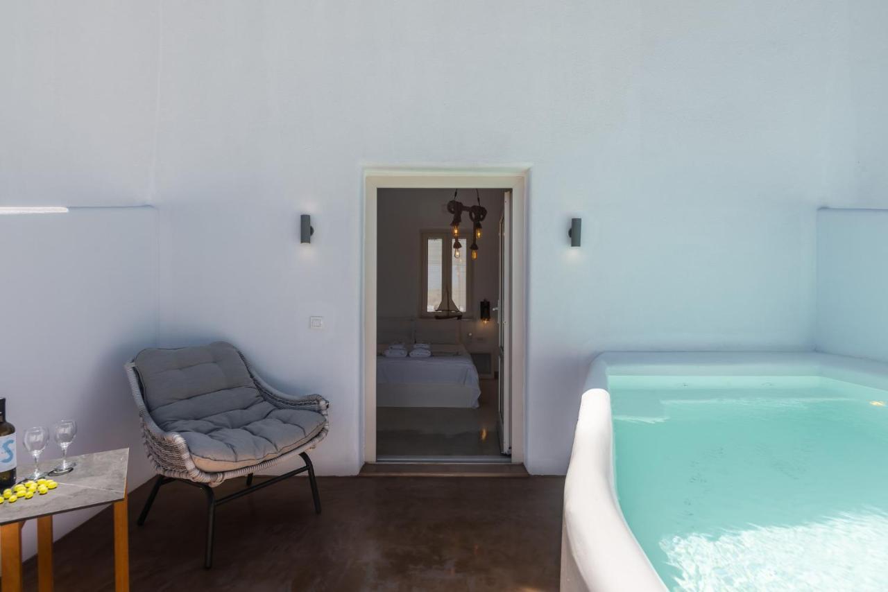 Geomilos Deluxe Rooms Triovasalos Exterior photo